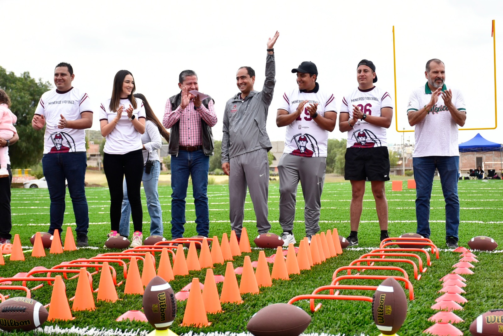 Inauguran cancha de fútbol americano Ágora